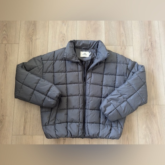 Urban Outfitters Charcoal Puffer Jacket - Picture 2 of 8